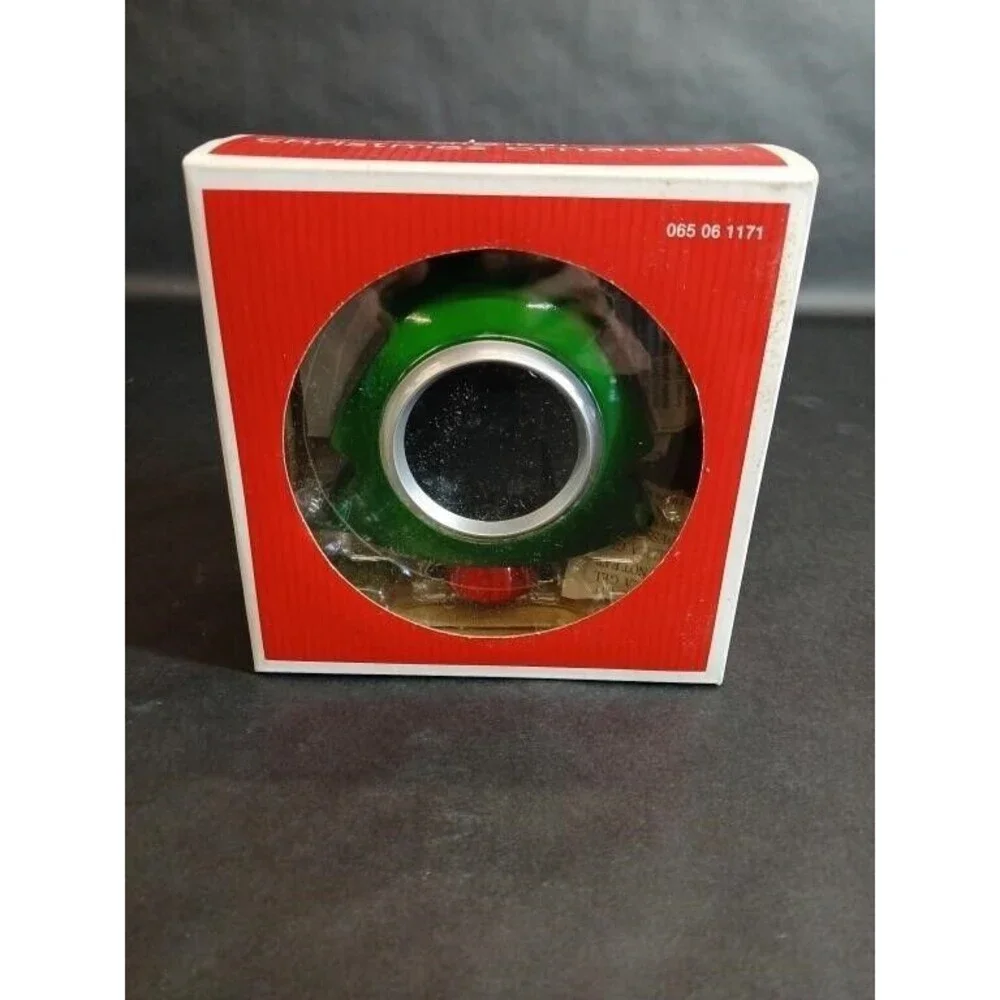 RETRO 2008 Digital Christmas Ornament by Target PC Win 2000, XP, Vista